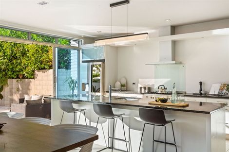 Photo of property in 7 Rangi Avenue, Schnapper Rock, Auckland, 0632