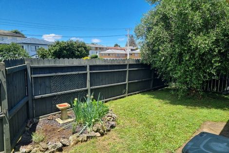 Photo of property in 2/1 Fowlds Avenue, Sandringham, Auckland, 1025