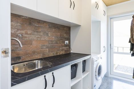 Photo of property in 34 Highland View Drive, Tokomaru, Palmerston North, 4474