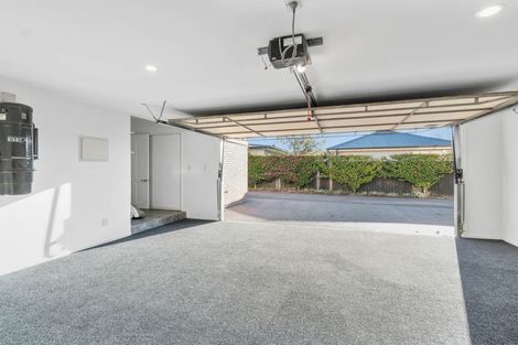 Photo of property in 2/53 Hamilton Avenue, Ilam, Christchurch, 8041