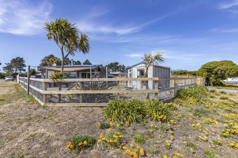 Photo of property in 30 Holton Road, Amberley, 7481