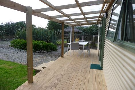 Photo of property in 25 Main Road, Hector, 7822