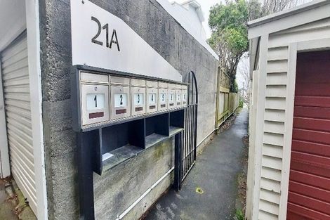 Photo of property in 21af1 Talavera Terrace, Kelburn, Wellington, 6012