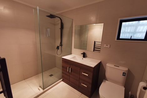 Photo of property in 81 College Road, Northcote, Auckland, 0627