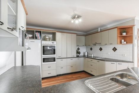 Photo of property in 10 Luxton Place, Rangiora, 7400