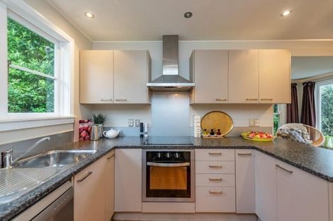 Photo of property in 19 Montgomery Avenue, Karori, Wellington, 6012