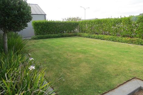 Photo of property in 1 Gleneagles Way, Waiwhakaiho, New Plymouth, 4312