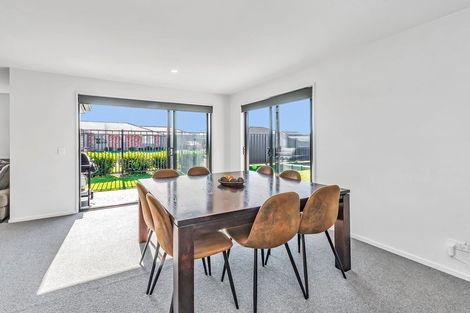 Photo of property in 197 Faringdon Boulevard, Rolleston, 7615