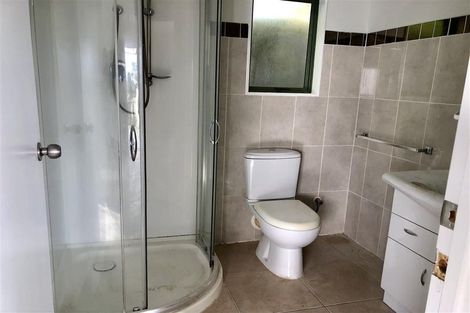 Photo of property in 4 Pureora Place, Clendon Park, Auckland, 2103