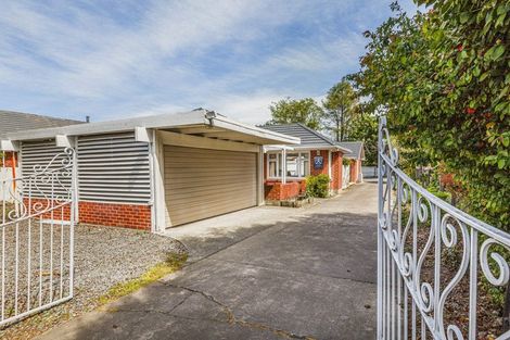 Photo of property in 213 Memorial Avenue, Burnside, Christchurch, 8053