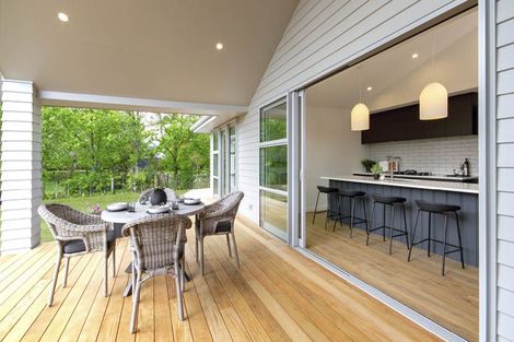 Photo of property in 11 Munro Oak Lane, Clevedon, Papakura, 2582