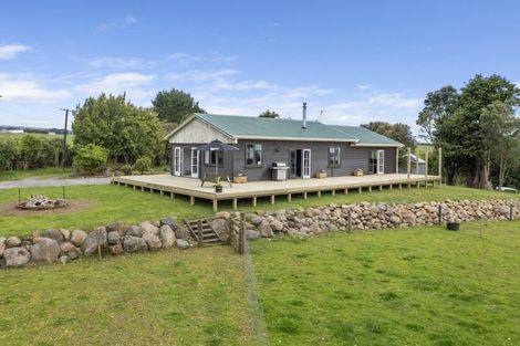 Photo of property in 2745 Opunake Road, Te Kiri, Opunake, 4682