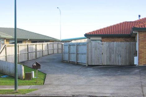 Photo of property in 17 Castlemaine Close, Dannemora, Auckland, 2016
