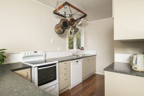 Photo of property in 87 Milton Terrace, Picton, 7220