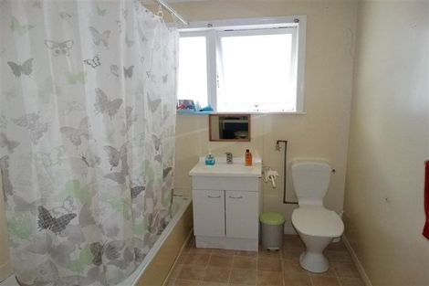 Photo of property in 2/17 Denver Avenue, Sunnyvale, Auckland, 0612