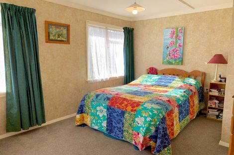 Photo of property in 61 Rhodes Street, Waimate, 7924