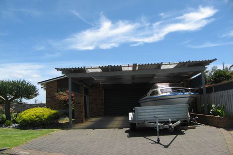 Photo of property in 1 Charles Miller Court, Clarks Beach, 2122