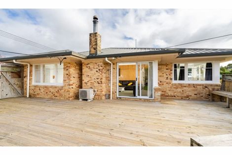 Photo of property in 330 Glengarry Road, Glen Eden, Auckland, 0602