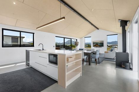 Photo of property in 3 Pepperwood Green, Albert Town, Wanaka, 9305