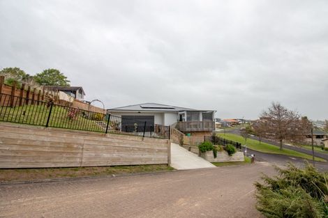 Photo of property in 16 Ohinemuri Place, Paeroa, 3600