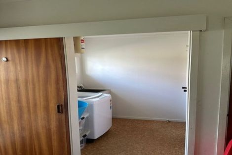 Photo of property in 1/23 Sovereign Place, Glenfield, Auckland, 0629