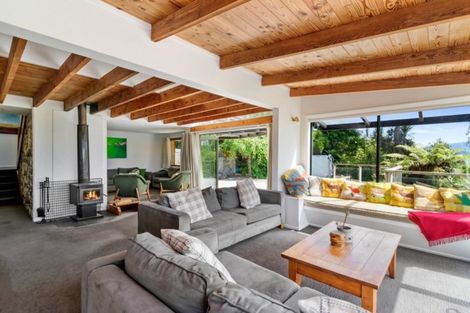 Photo of property in 35 Spencer Road, Lake Tarawera, Rotorua, 3076