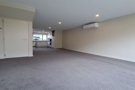 Photo of property in 9/2 Stone Street, Miramar, Wellington, 6022