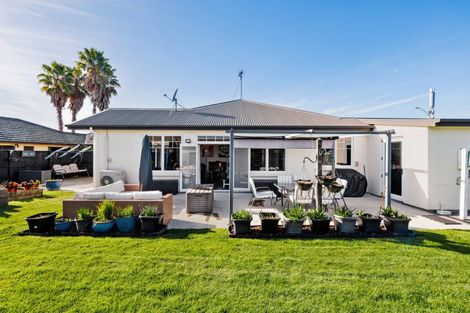 Photo of property in 1 Buckingham Place, Rototuna North, Hamilton, 3210