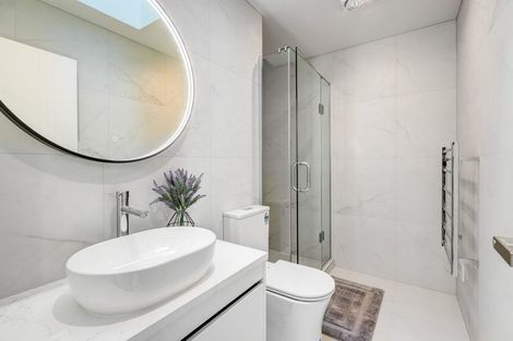 Photo of property in 4/16 Binsted Road, New Lynn, Auckland, 0600