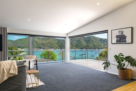 Photo of property in 2 Finlay Grove, Waikawa, Picton, 7220