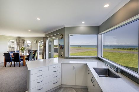 Photo of property in 120 North Shore Road, Eskdale, Napier, 4182