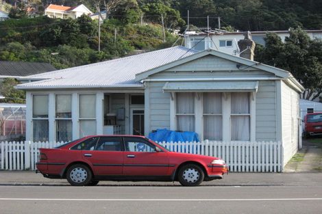 Photo of property in 74 Kilbirnie Crescent, Kilbirnie, Wellington, 6022