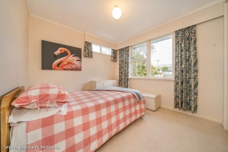 Photo of property in 4a Dowling Grove, Silverstream, Upper Hutt, 5019