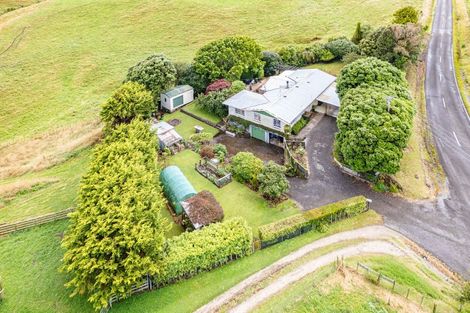Photo of property in 220 Watt Livingstone Road, Westmere, Whanganui, 4574