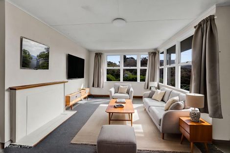 Photo of property in 40 Banks Street, Marfell, New Plymouth, 4310