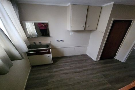 Photo of property in 27 Harris Road, Mount Wellington, Auckland, 1051