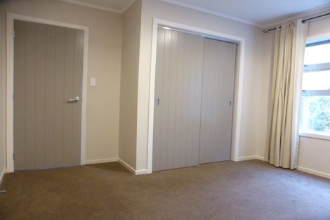 Photo of property in 87 Taylor Terrace, Tawa, Wellington, 5028