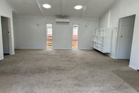 Photo of property in 11 Vaucluse Avenue, Paraparaumu Beach, Paraparaumu, 5032