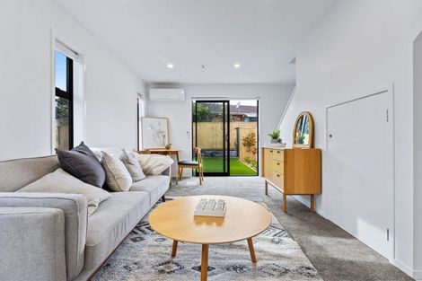 Photo of property in 19/10 Fathom Place, Te Atatu Peninsula, Auckland, 0610