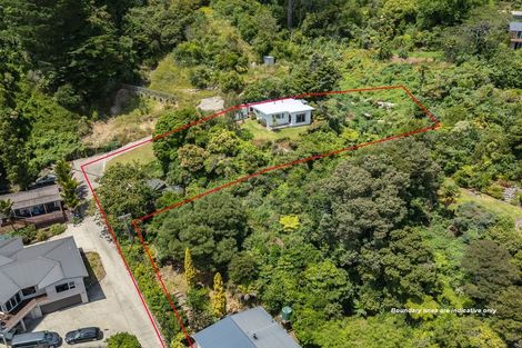 Photo of property in 9 Adams Road, Thornton Bay, Thames, 3575