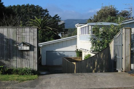 Photo of property in 18c Titoki Road, Waikanae Beach, Waikanae, 5036