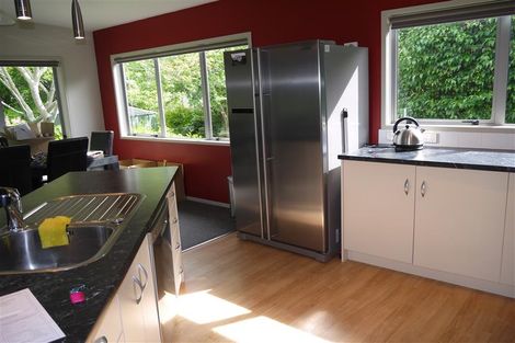 Photo of property in 2/11 Gibbs Place, Kinloch, Taupo, 3377
