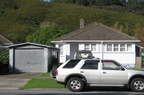 Photo of property in 1324 High Street, Taita, Lower Hutt, 5011