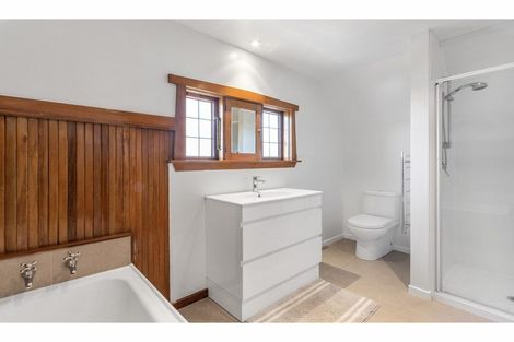 Photo of property in 64 Hawthorne Street, Strowan, Christchurch, 8052