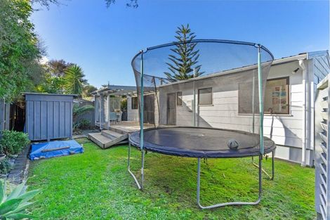 Photo of property in 45 Stillwater Crescent, Stillwater, Silverdale, 0993