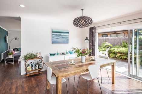 Photo of property in 33 Campion Road, Waikanae Beach, Waikanae, 5036