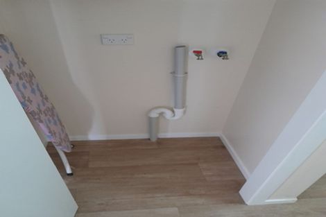 Photo of property in 6 Merville Avenue, Te Atatu South, Auckland, 0610