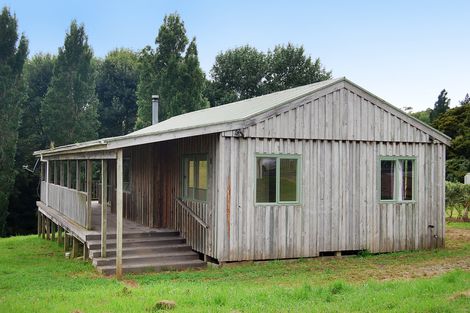 Photo of property in 32 Marshall Road, Kaiwaka, 0573