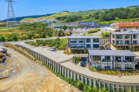 Photo of property in 2 Ara Paripari, Tawa, Wellington, 5028