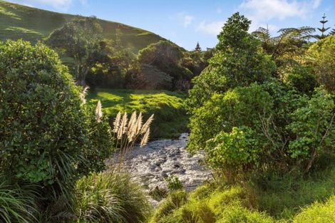 Photo of property in 2 Washer Road, Omata, New Plymouth, 4374
